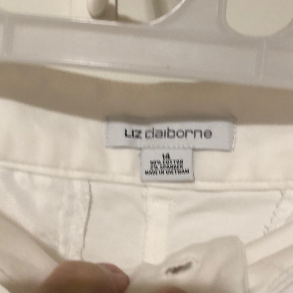 Shorts - Picture 2 of 3